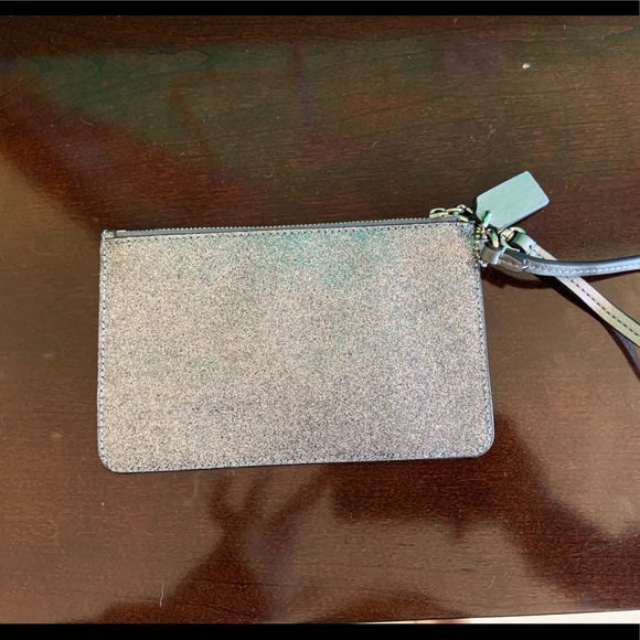 coach wristlet - Picture 2 of 2